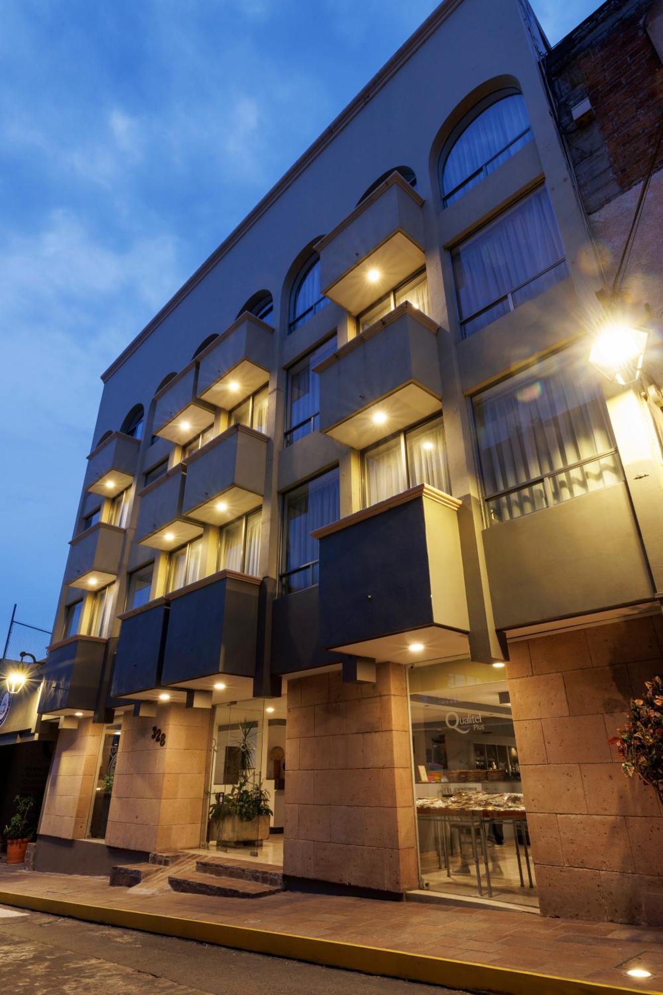 Hotel Qualitel Plus Morelia Exterior photo